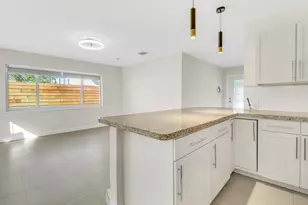 376 SW 2nd St, Boca Raton, FL 33432 - Photo 18