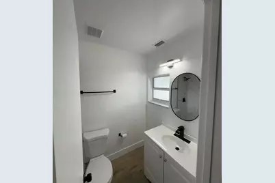 402 NE Armory Circle, Port Saint Lucie, FL 34983 - Photo 8