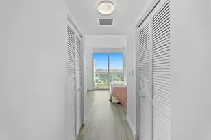 1800 N Bayshore Dr, Miami, FL 33132 - Photo 24
