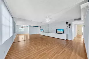 548 Normandy L, Delray Beach, FL 33484 - Photo 1