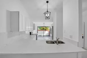 29 Fawlkland Cir, Boynton Beach, FL 33426 - Photo 10