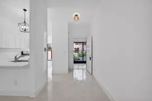 29 Fawlkland Cir, Boynton Beach, FL 33426 - Photo 10