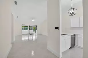 29 Fawlkland Cir, Boynton Beach, FL 33426 - Photo 6