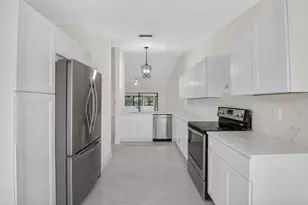 29 Fawlkland Cir, Boynton Beach, FL 33426 - Photo 8