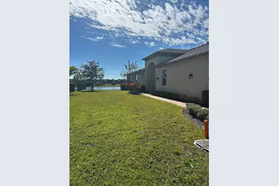 11066 SW Sunrise Lake Drive, Port Saint Lucie, FL 34987 - Photo 2