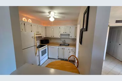 558 Saxony L, Delray Beach, FL 33446 - Photo 14