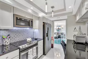 2000 Presidential Way, West Palm Beach, FL 33401 - Photo 12