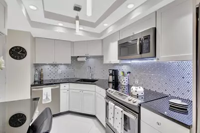 2000 Presidential Way #Ph5, West Palm Beach, FL 33401 - Photo 10