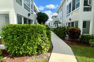 19 Colonial Club Dr, Boynton Beach, FL 33435 - Photo 18