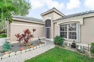 9799 Crescent View Dr S, Boynton Beach, FL 33437 - Photo 2