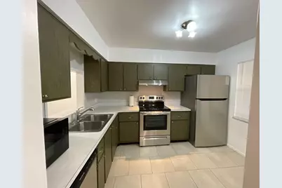 2302 Sunrise Boulevard #202, Fort Pierce, FL 34982 - Photo 2