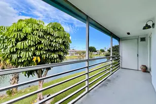 105 Camden E, West Palm Beach, FL 33417 - Photo 12