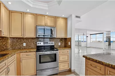 800 SE 20th Avenue #901, Deerfield Beach, FL 33441 - Photo 16