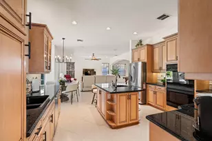 19270 Skyridge Cir, Boca Raton, FL 33498 - Photo 10