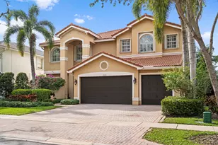 19270 Skyridge Cir, Boca Raton, FL 33498 - Photo 2