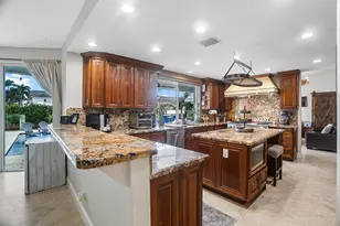 5798 NE 7th Ave, Boca Raton, FL 33487 - Photo 10