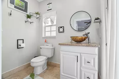 5798 NE 7th Avenue, Boca Raton, FL 33487 - Photo 14