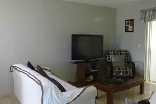 2723 E Emory Dr, West Palm Beach, FL 33415 - Photo 6