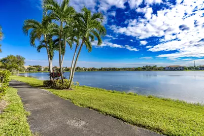 5031 Wiles Road #304, Coconut Creek, FL 33073 - Photo 4