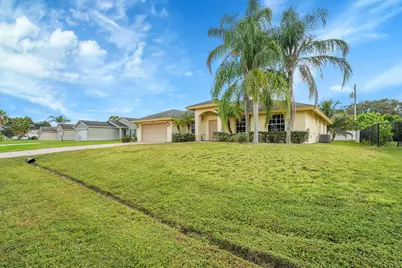662 SW Jacoby Avenue, Port Saint Lucie, FL 34953 - Photo 4
