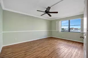 313 Lake Cir, North Palm Beach, FL 33408 - Photo 12