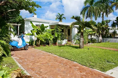 219 33rd Street, West Palm Beach, FL 33407 - Photo 2