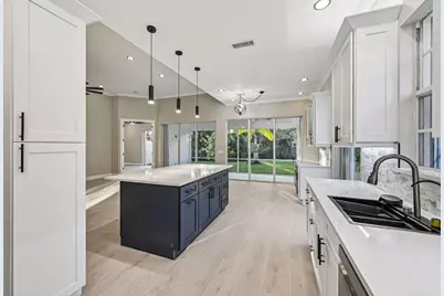 8774 SE Retreat Drive, Hobe Sound, FL 33455 - Photo 6