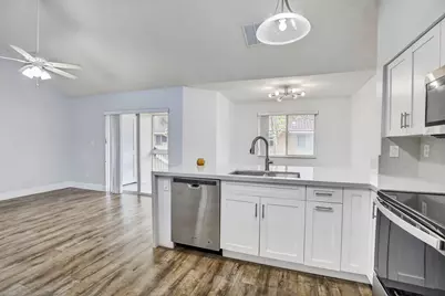 832 NW 92nd Avenue, Plantation, FL 33324 - Photo 14