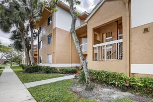 832 NW 92nd Ave, Plantation, FL 33324 - Photo 2