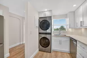 1040 Banyan Rd, Boca Raton, FL 33432 - Photo 10