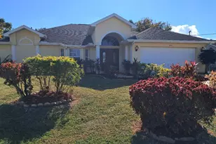 242 SW Amesbury Ave, Port Saint Lucie, FL 34953 - Photo 4