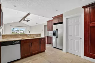 1273 SW 25th Ave, Deerfield Beach, FL 33442 - Photo 6