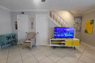 2018 S 10th St, Fort Pierce, FL 34950 - Photo 4