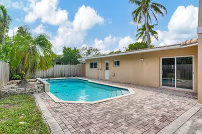 1300 NE 26th Avenue NE, Pompano Beach, FL 33062 - Photo 1