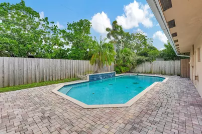 1300 NE 26th Avenue NE, Pompano Beach, FL 33062 - Photo 24