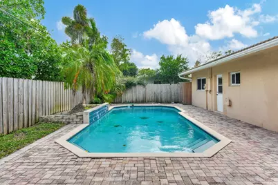 1300 NE 26th Avenue NE, Pompano Beach, FL 33062 - Photo 2
