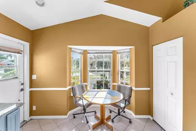 115 Saratoga Boulevard E, West Palm Beach, FL 33411 - Photo 6