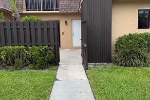 4101 Waterview Cir, Palm Springs, FL 33461 - Photo 1