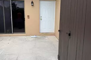 4101 Waterview Cir, Palm Springs, FL 33461 - Photo 2