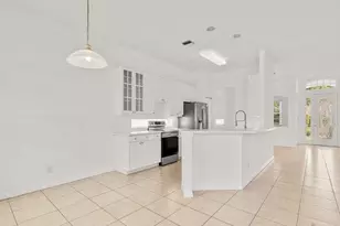 614 NW Lambrusco Dr, Port Saint Lucie, FL 34986 - Photo 8