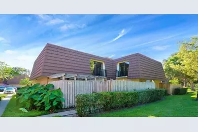 156 Santa Barbara Way, Palm Beach Gardens, FL 33410 - Photo 2