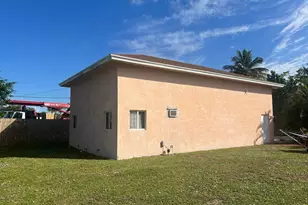 1309 W Frangipani Cir, Lantana, FL 33462 - Photo 6