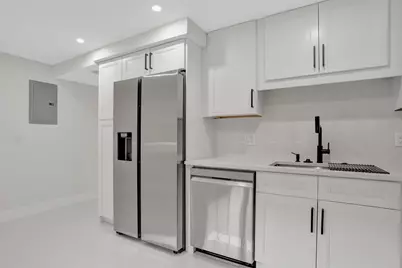 3505 Oaks Way #204, Pompano Beach, FL 33069 - Photo 8