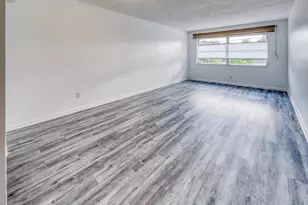 420 W Palm St, Lantana, FL 33462 - Photo 2