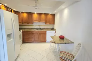 268 Wellington J, West Palm Beach, FL 33417 - Photo 2