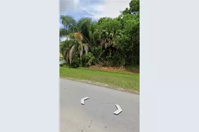 1843 SE Buttonwood Drive, Port Saint Lucie, FL 34952 - Photo 10