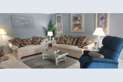 1205 S Lakes End Drive #D2, Fort Pierce, FL 34982 - Photo 10