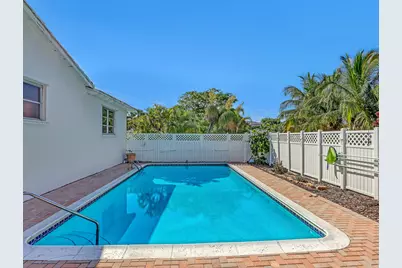 225 Linda Lane, Palm Beach Shores, FL 33404 - Photo 36