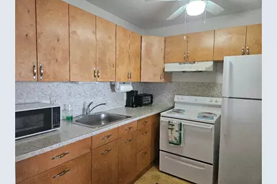 300 Village Green Circle S #408, Palm Springs, FL 33461 - Photo 6