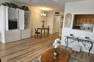 300 Village Green Cir S, Palm Springs, FL 33461 - Photo 4